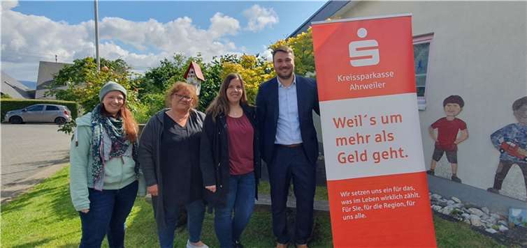 Der Kindergarten Spatzennest freute sich über die Unterstützung der Kreissparkasse Ahrweiler.  Foto:Marco Seydel