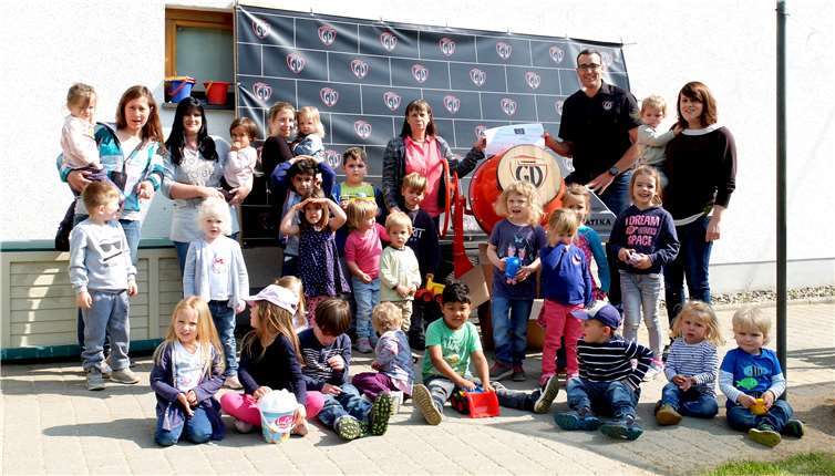 Der Kindergarten „Villa Kunterbunt“ in Gönnersdorf freute sich über die Spende ebenso wie...