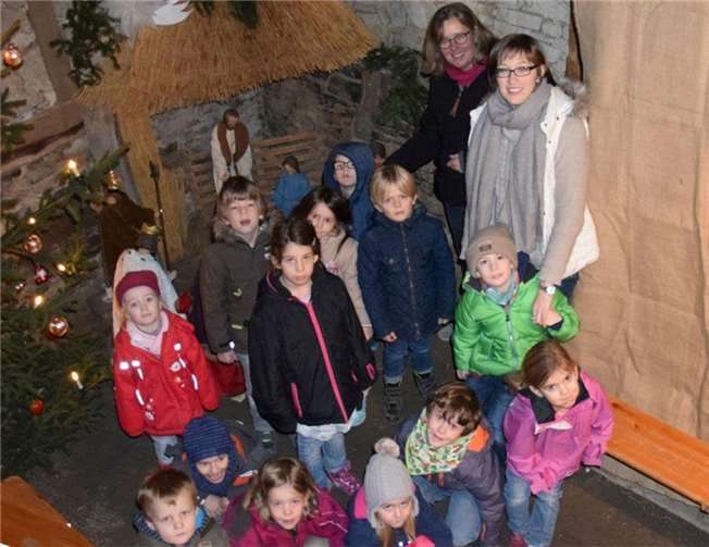 Der Kindergarten besuchte die Krippe im Heimatmuseum. privat
