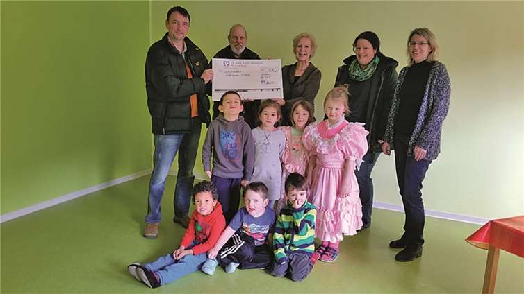 Der Kindergarten freut sich über die großzügige Spende.privat