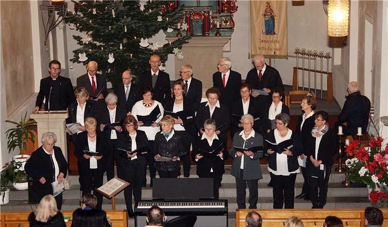 Der Kirchenchor Cäcilia hatte zu einem festlichen Konzert geladen.  Rü