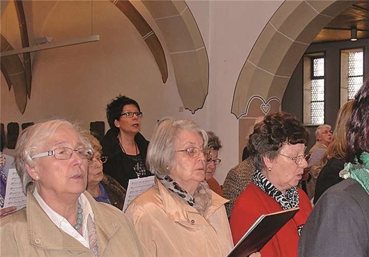 Der Kirchenchor St. Katharinen beim Auftritt. privat