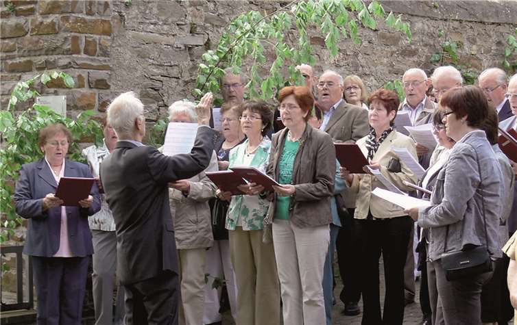 Der Kirchenchor begleitete die St. Servatius-Kirmes mit klangvollen Beiträgen.TE