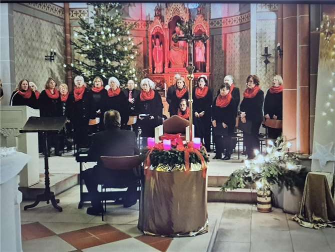 Der Kirchenchor in Aktion. Foto: privat