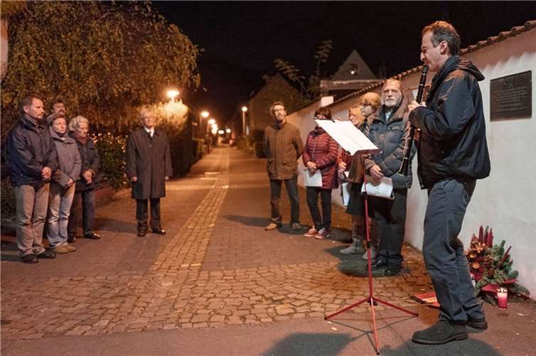 Der Klarinettist Selcuk Sahinoglu gestaltete die Gedenkveranstaltung mit Synagogal-Melodien. DL