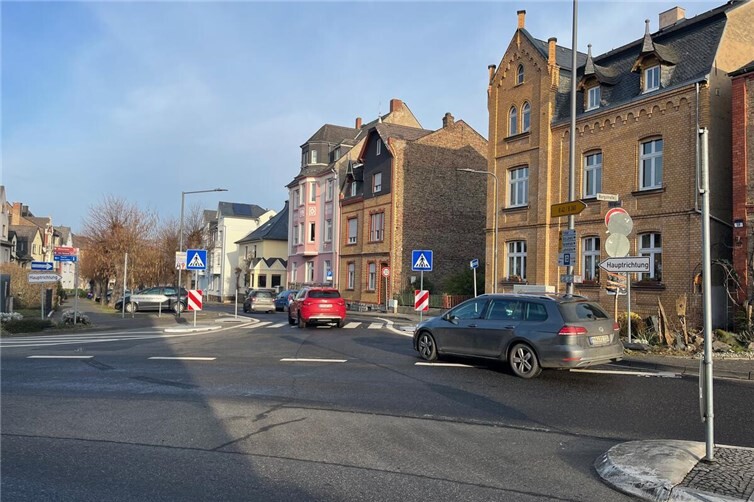 Der Knotenpunkt Burgstraße Ostallee.