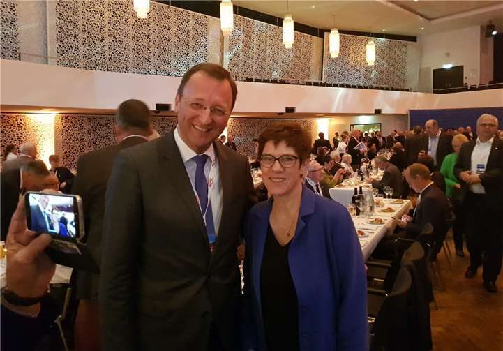 Der Koblenzer CDU-Bundestagsageordnete Josef Oster konnte die Bundesministerin der Verteidigung, Annegret Kramp-Karrenbauer, für eine Videokonferenz gewinnen.Foto: CDU