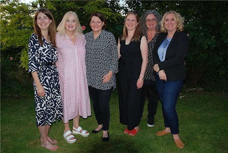 Der Koblenzer Zonta Club engagiert sich in aktuellen lokalen und internationalen Projekten sowie mit der Vergabe von lokalen und internationalen Stipendien für die Förderung junger Frauen. Foto: ZONTA Club Koblenz