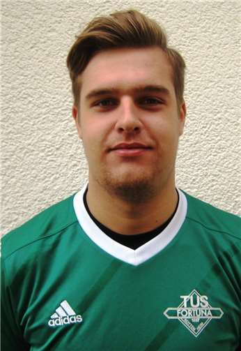 Der Kottenheimer Philipp Hendrix sah wegen Schiedsrichterbeleidigung die Rote Karte.SK