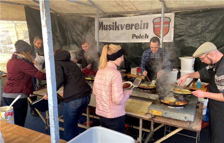 Der Krebbelche-Stand des Musikvereins findet jedes Jahr großen Anklang. Foto: privat