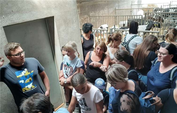 Der Kreis Ahrweiler unterstützt Landwirte und Winzer unter anderem bei innovativen Projekten wie die Aktion „Bauernhof als Klassenzimmer“. Foto: privat