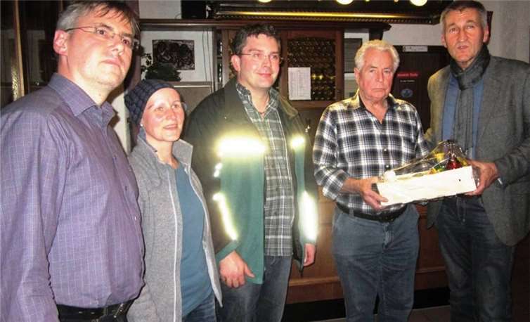 Der Kreisimkerverband Neuwied verabschiedete den langjährigen und wählte nun einen neuen Vorstand. privat