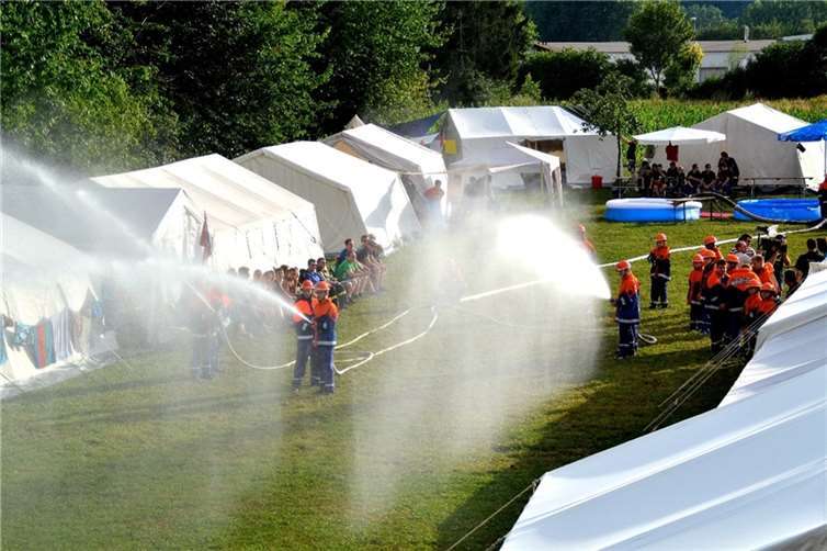 Der Kreisjugendfeuerwehrverband Neuwied feiert sein vierzigjähriges Bestehen in einem Zeltlager.  Foto: Kreisjugendfeuerwehrverband Neuwied