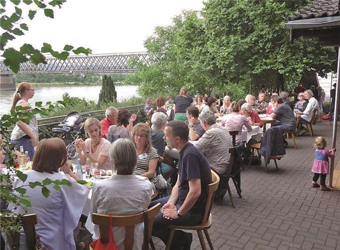 Der Kreisverband Koblenz-Mayen der Gewerkschaft Erziehung und Wissenschaft hatte zum Sommerfest am Rheinufer eingeladen. privat