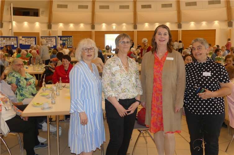 Der Kreisverband der Landfrauen Mayen-Koblenz hatte zum 70. Gründungsjubiläum in die Kulturhalle Ochtendung eingeladen.