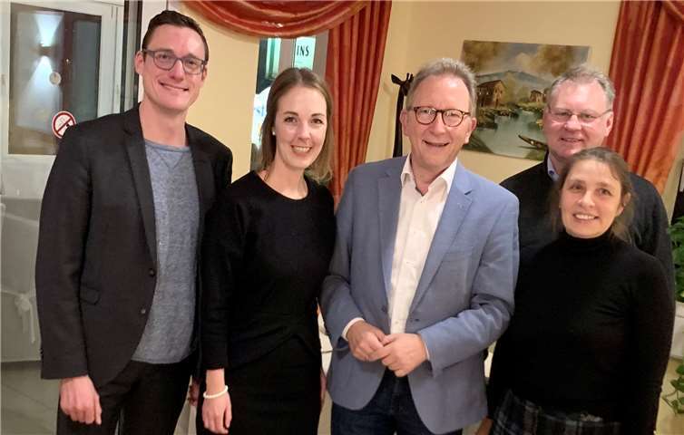 Kreisvorstand möchte mit Ellen Demuth in 3. Wahlperiode gehen Der Kreisvorstand der CDU Neuwied möchte im WK 3 mit MdL Ellen Demuth (2. v. l.) in die nächste Landtagswahl gehen.Foto: privat