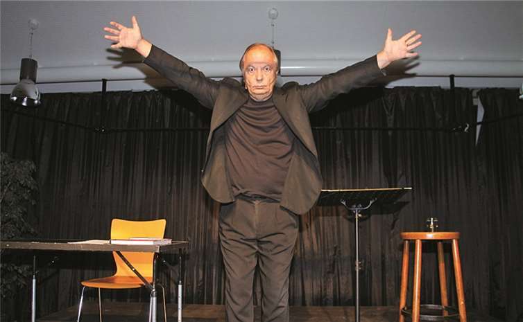 Der Kritiker Wilfried Schmickler begeistert die Zuschauer. privat