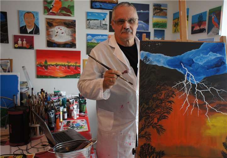 Der Künstler Edgar Schröder zeigt seine Werke zum ersten Mal der Öffentlichkeit. Privat