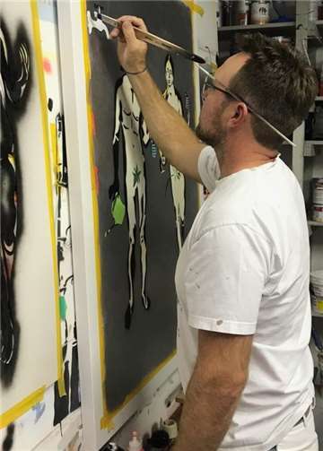 Der Künstler Ingo Linz bei der Arbeit.Foto: privat