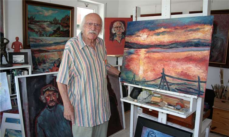 Der Künstler in seinem Atelier im August 2012.HG