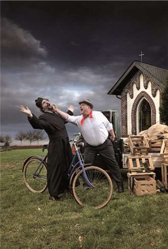 Der Kult-Klassiker wird vom Escher Theaterverein charmant und ironisch in Szene gesetzt.privat