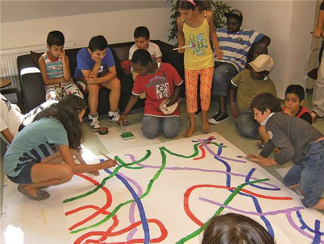 Der Kunst- und Kreativnachmittag im Mehrgenerationenhaus St. Matthias in Mayen bereitete den Kindern viel Freude.