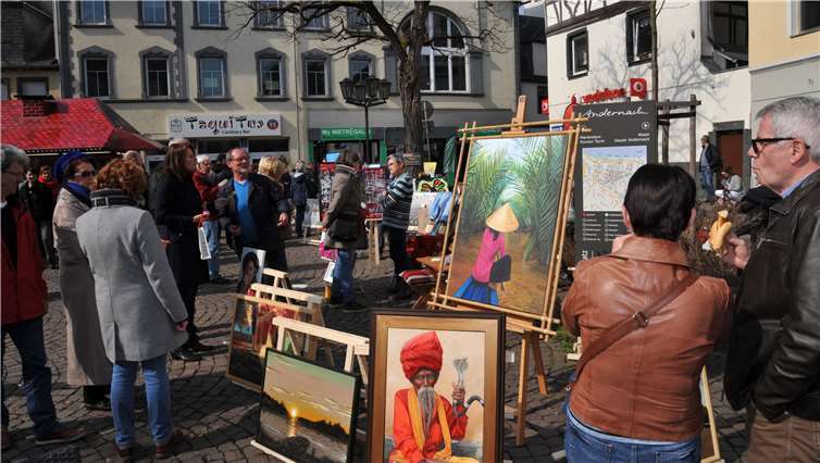 Der Kunstmarkt im Herzen der Altstadt findet am Samstag, 21. September, von 9 bis 13 Uhr auf dem Marktplatz statt. Foto: Stadt Andernach/Maurer