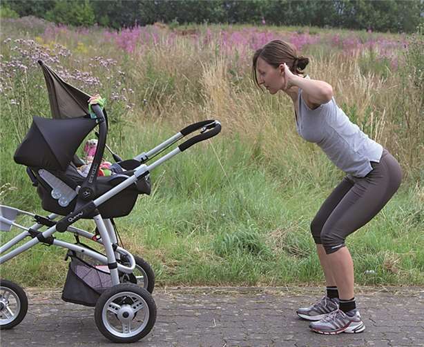 Der Kurs richtet sich an Mütter, die im Anschluss an die Rückbildungsgymnastik ihren Körper wieder in Form bekommen möchten und dabei ihr Kind im Kinderwagen mitbringen können.privat