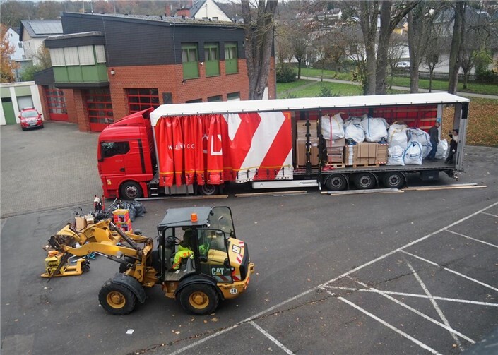 Der LKW wurde mit ca. 5 Tonnen an Hilfsgütern für die Partnerstadt Brody beladen.
