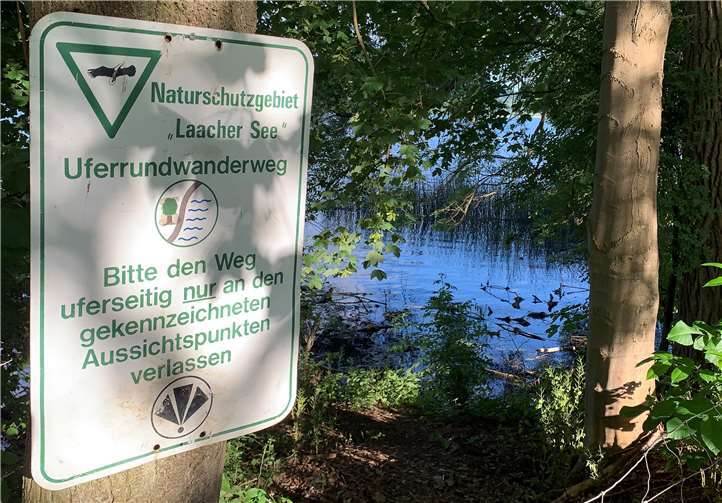Der Laacher See ist ein beliebtes Ausflugsziel, aber auch Naturschutzgebiet. Die Beschilderung weist auf geltende Regeln hin.Foto: Kreisverwaltung Ahrweiler