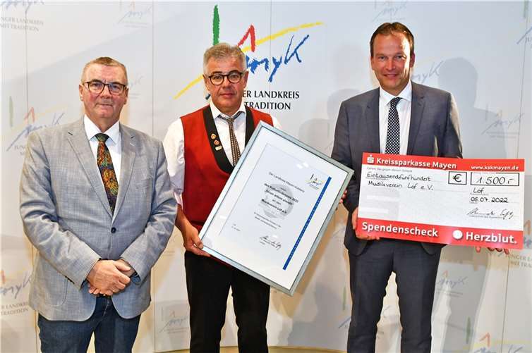 Der Landkreis Mayen-Koblenz zeichnete den Musikverein mit dem Kulturförderpreis „forum artium plaudit“ 2022 aus. Foto: . Kreisverwaltung Mayen-Koblenz