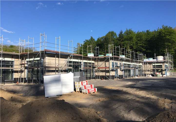 Der Landkreis Neuwied beteiligt sich an dem Neubau der Kindertagesstätte mit 380.000,00 Euro und das Land Rheinland-Pfalz mit einem Betrag von 600.000,00 Euro.Foto: Kiga Zweckverband