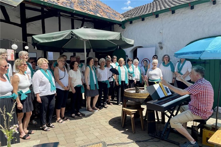 Der Lantershofener Chor Sing&Swing feierte unter dem Motto ‚Chorgesang und HofGenuss‘ 