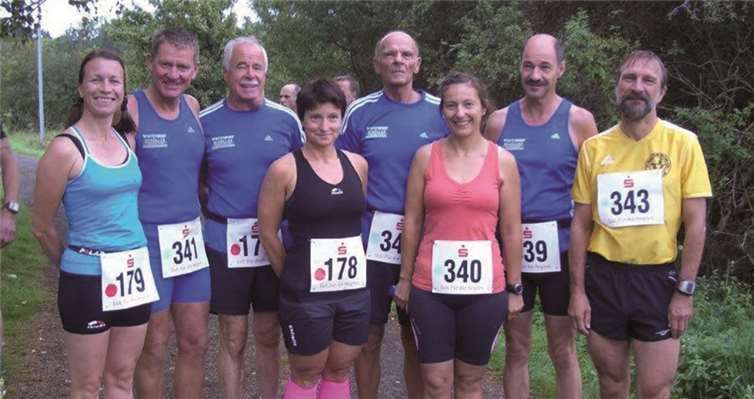 Der Lauftreff Dernau beim Panoramalauf der Selbstläufer in Altenahr.privat