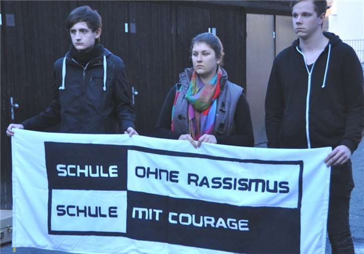 Der Leitspruch der Schule: „Ohne Rassismus aber mit Courage“.