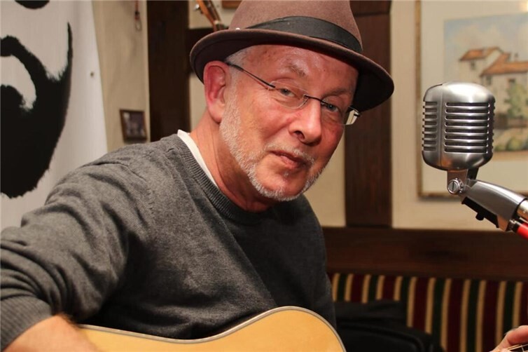 Der Liedermacher Franz Radmacher