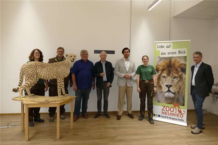Der Lions Club Neuwied-Andernach unterstützt das Bus-Projekt.  Foto: Tamara Sot