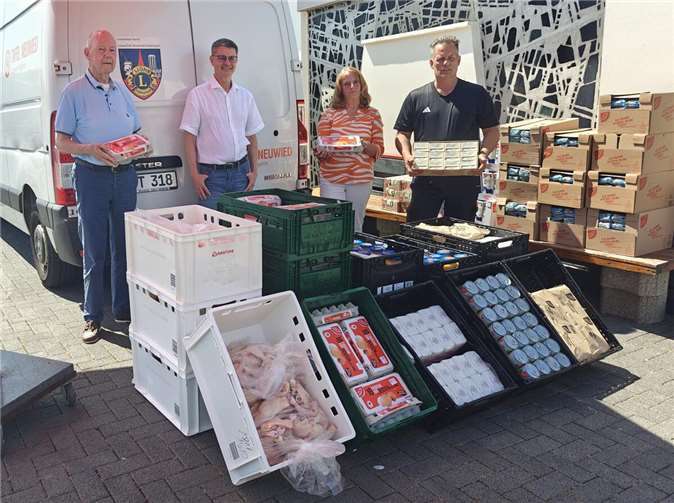 Der Lions-Club Neuwied-Andernach unterstützt erneut die Tafel Neuwied mit einer großzügigen Lebensmittelspende. Foto: privat