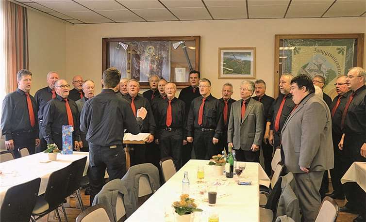 Der MGV Concordia Bodenbach gestaltete die Messe und den musikalischen Frühschoppen mit. SES