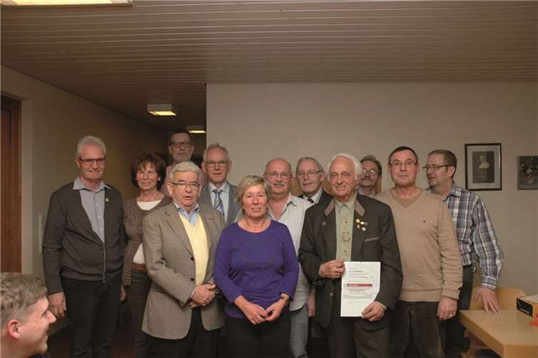 Der MGV Frohsinn Pfaffendorf zeichnete einige Mitglieder auf dem Aktivenfest aus.privat