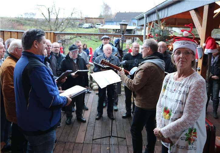 Der MGV Lautzert-Oberdreis fand sich ein undunterhielt die Gäste mit einigen Musikstücken.