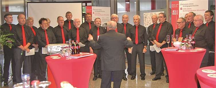 Der MGV Sängerbund sang das Geburtstagsständchen. FA