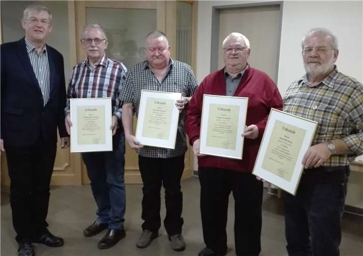 Der MGV ehrte verdiente Sänger. privat