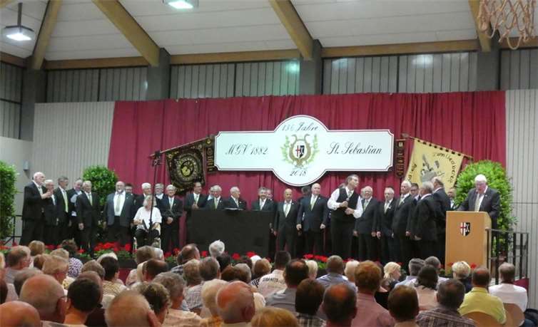 Der MGV mit seiner Mannschaft. privat