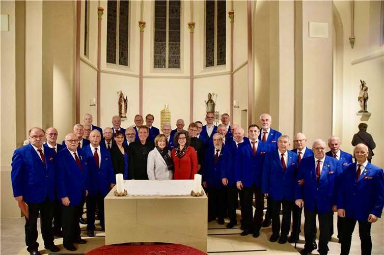 Der Männerchor Bachem und auch die eingeladenen Solistinnen und Solisten zeigten sich mit dem Konzert sehr zufrieden. Foto: U. Höllger