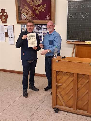 Der Männerchor Bachem würdigt die Leistungen seines Chorleiters. Foto: privat