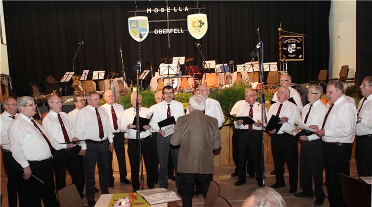 Der Männergesangverein „Moselgruß“ aus Oberfell erfreute die Besucher mit seinem Gesang. Privat
