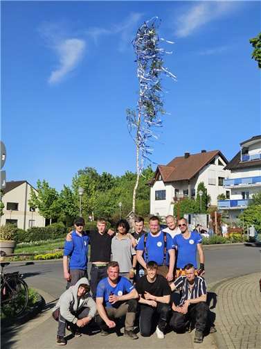 Der Maibaum wurde traditionell in Bachem aufgestellt.Foto: Melanie Giffels