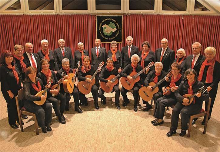 Der Mandolinen- und Quartettverein „Ahrperle“ Heppingen e.V. spielt zugunsten der Palliativstation, Remagen.  Privat