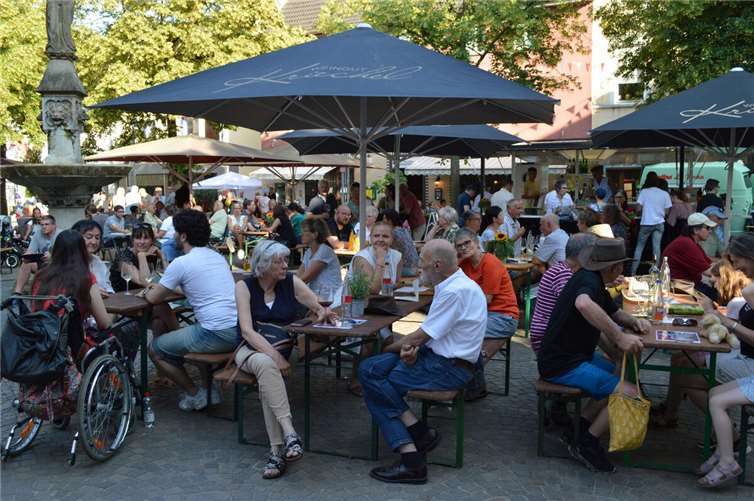 Der Markplatz war gut gefüllt.